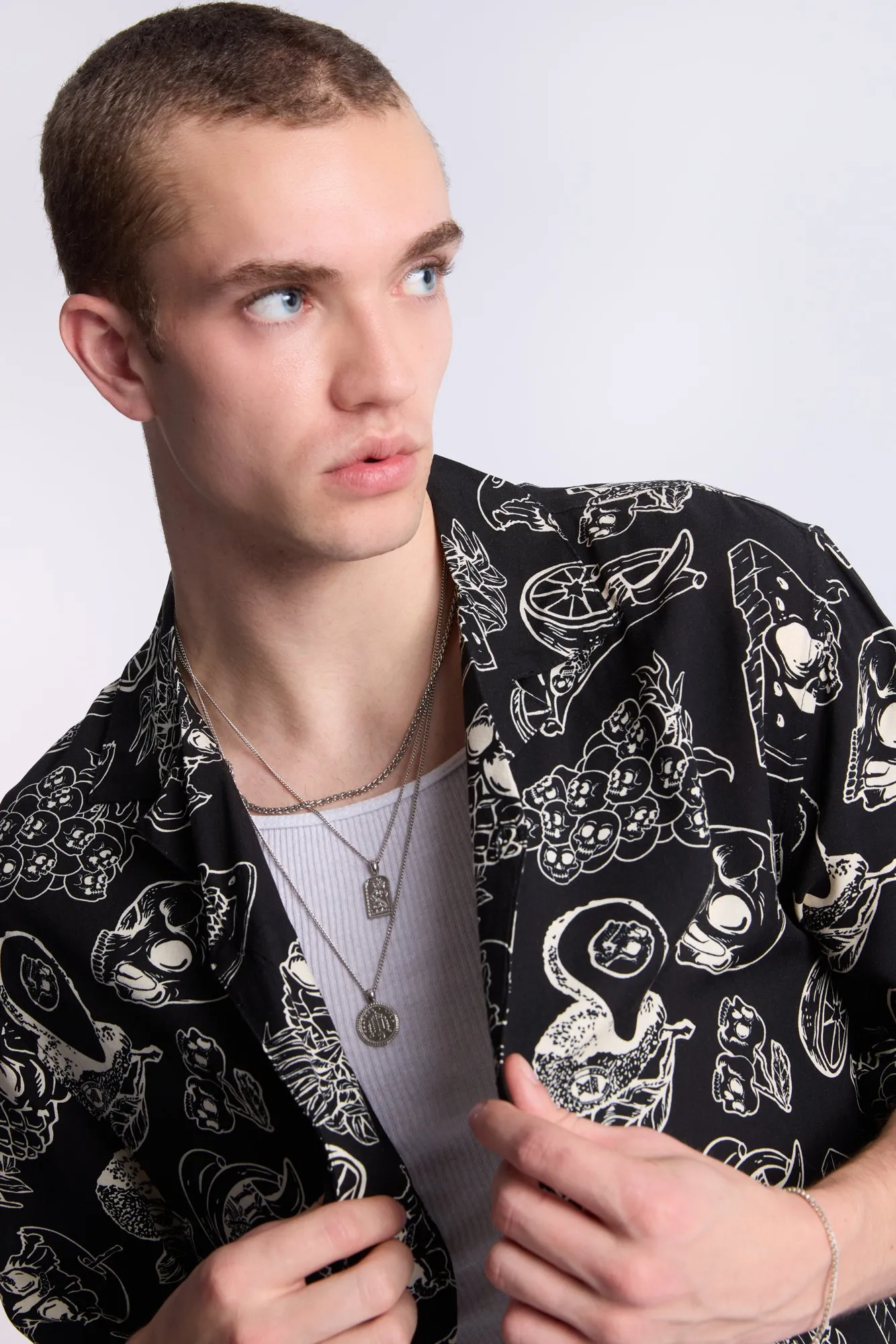 Arsenic Mens B&W Fruit Skulls Button-Up