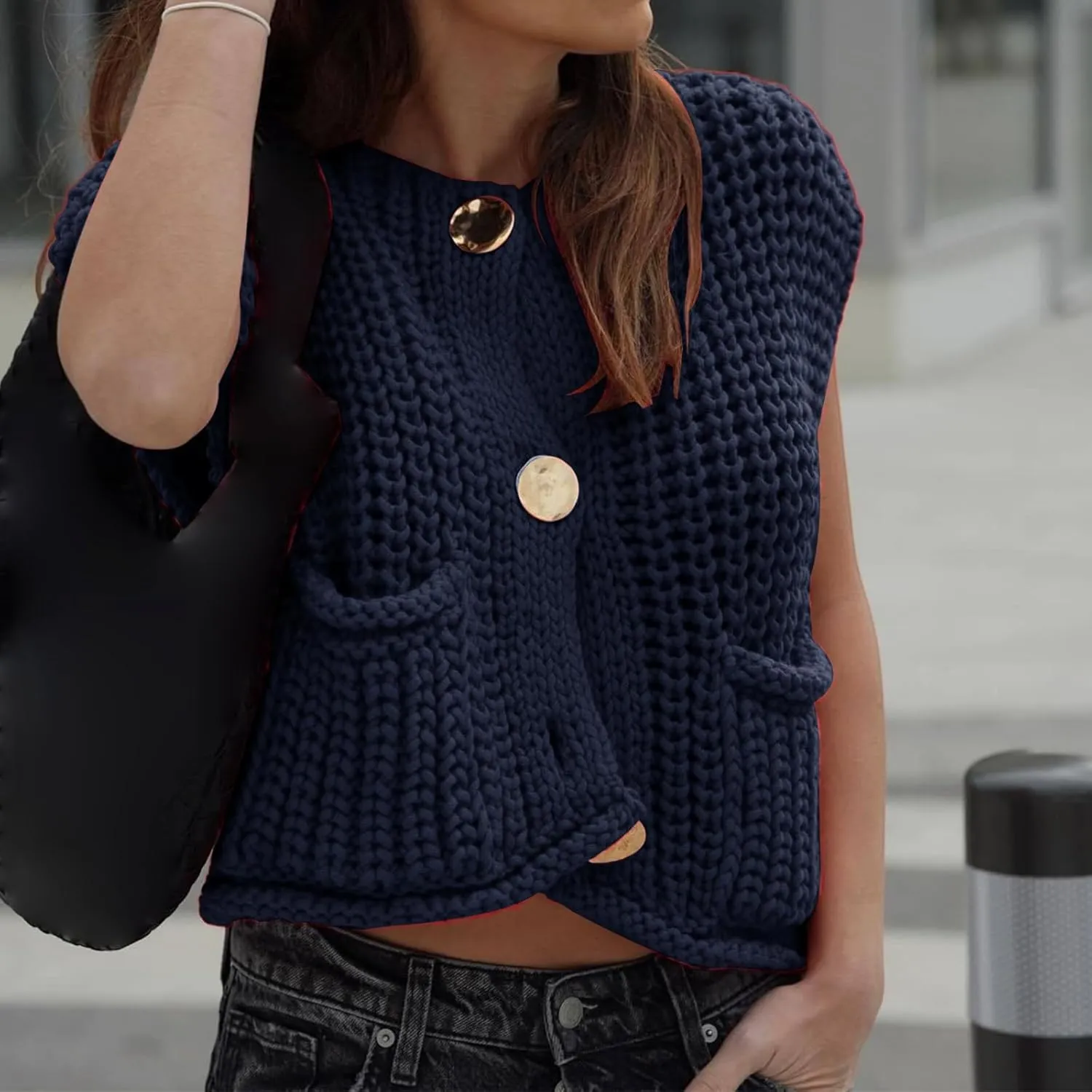 Crochet Vest for Women Chunky Knit Cardigan Cropped Sweater Vest Casual Sleeveless Button Down Vest Top with Pockets