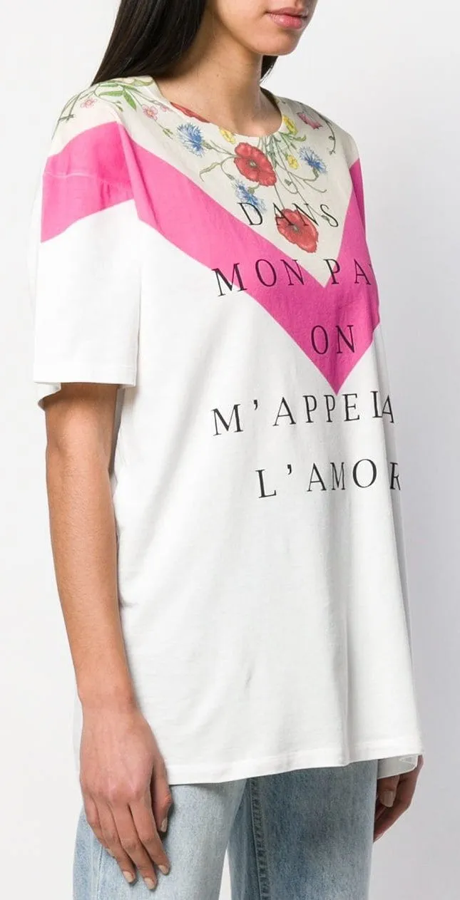 'Dans Mon Pays On M'Appelai L'Amour' T-shirt