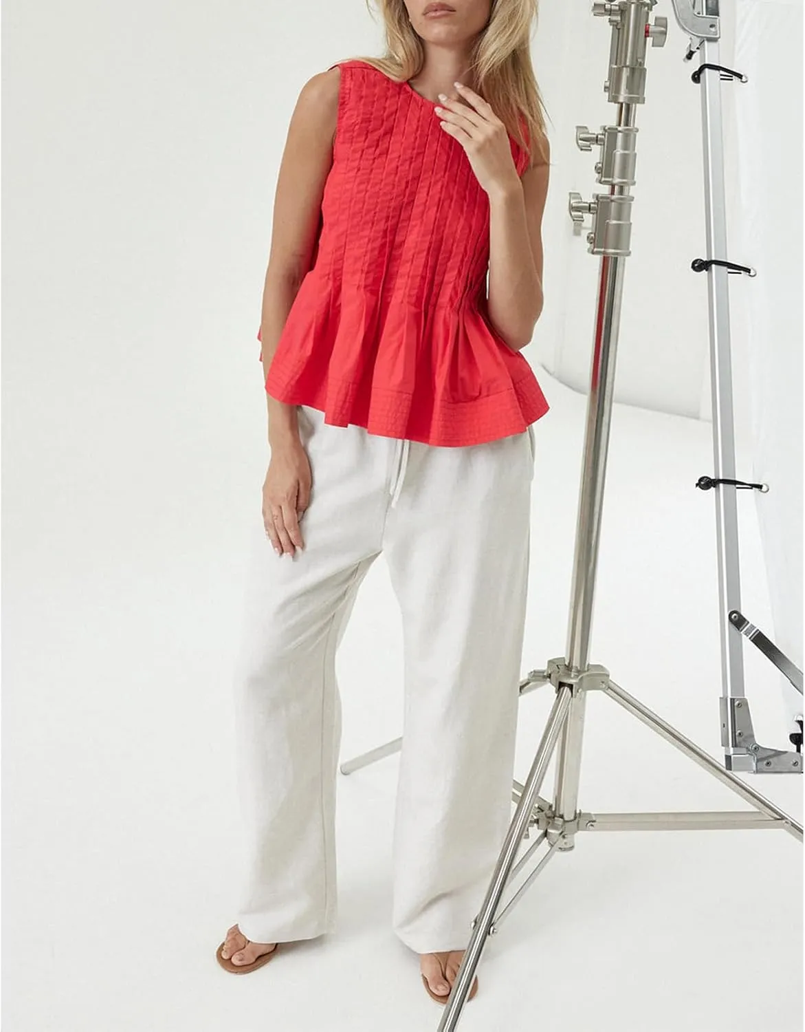 Meiweileya Women Y2k Pleated Peplum Tank Top Linen Front Tie Button Up Sleeveless Vest Ruffle Hem V Neck Going Out Blouse