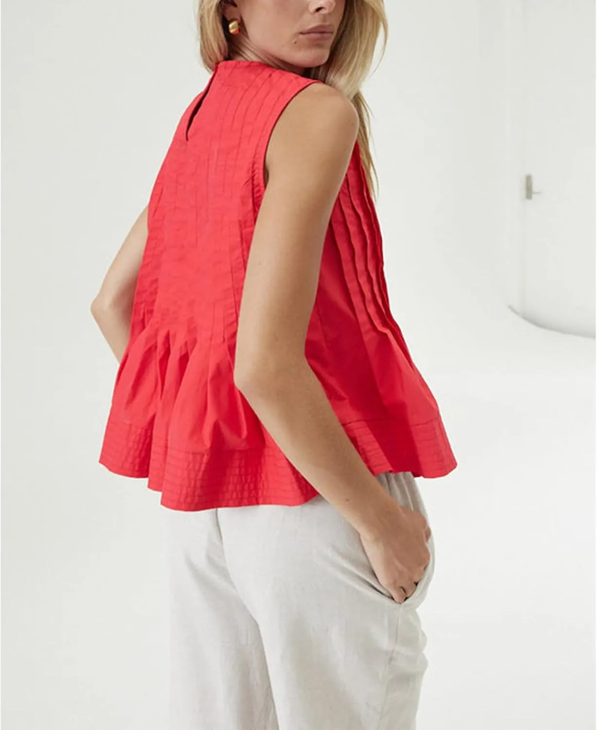 Meiweileya Women Y2k Pleated Peplum Tank Top Linen Front Tie Button Up Sleeveless Vest Ruffle Hem V Neck Going Out Blouse