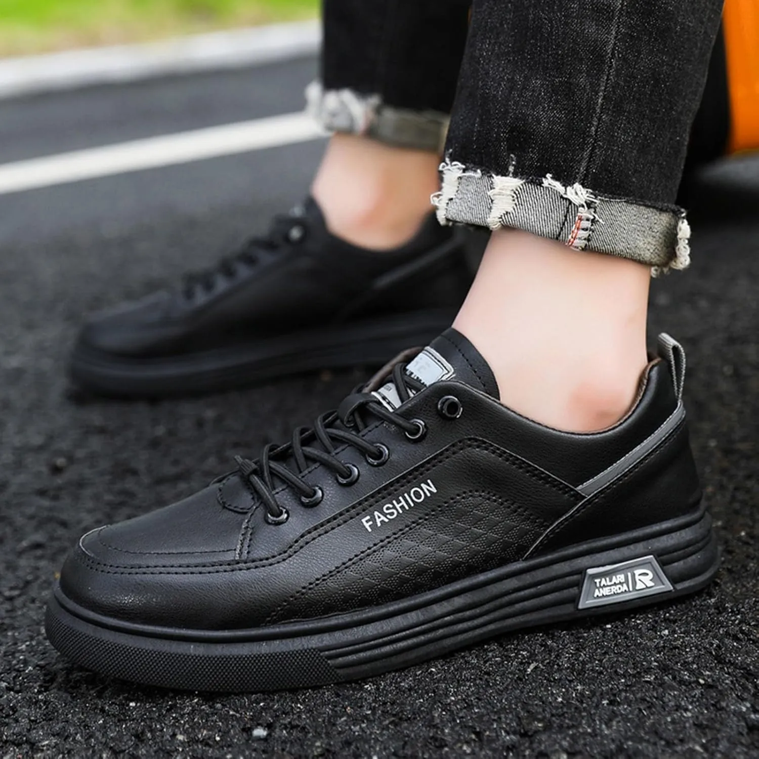 Men Slip on Walking Shoes Comfortable PU Leather Memory Foam Breathable Fashion Sneakers Non Slip Arch Support Cushioning Workout Tennis Shoes Wide Width