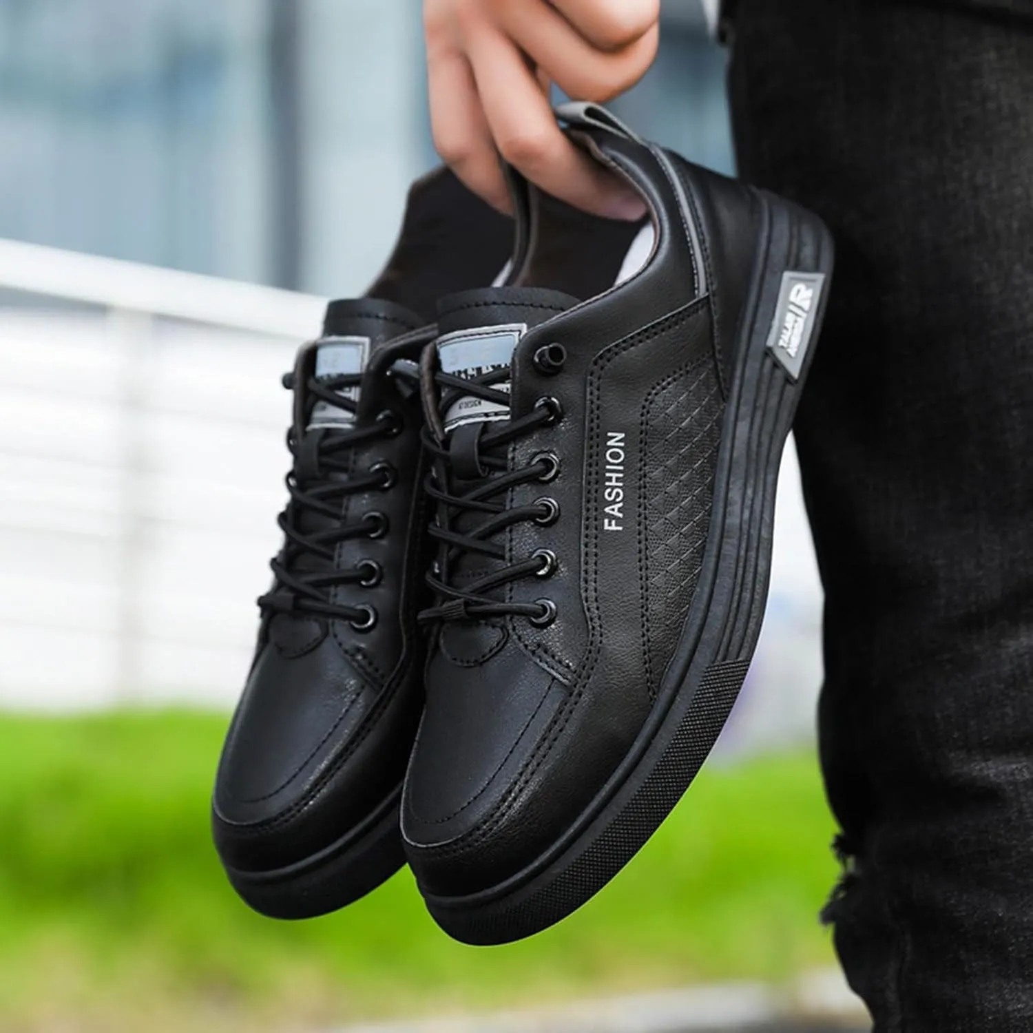 Men Slip on Walking Shoes Comfortable PU Leather Memory Foam Breathable Fashion Sneakers Non Slip Arch Support Cushioning Workout Tennis Shoes Wide Width