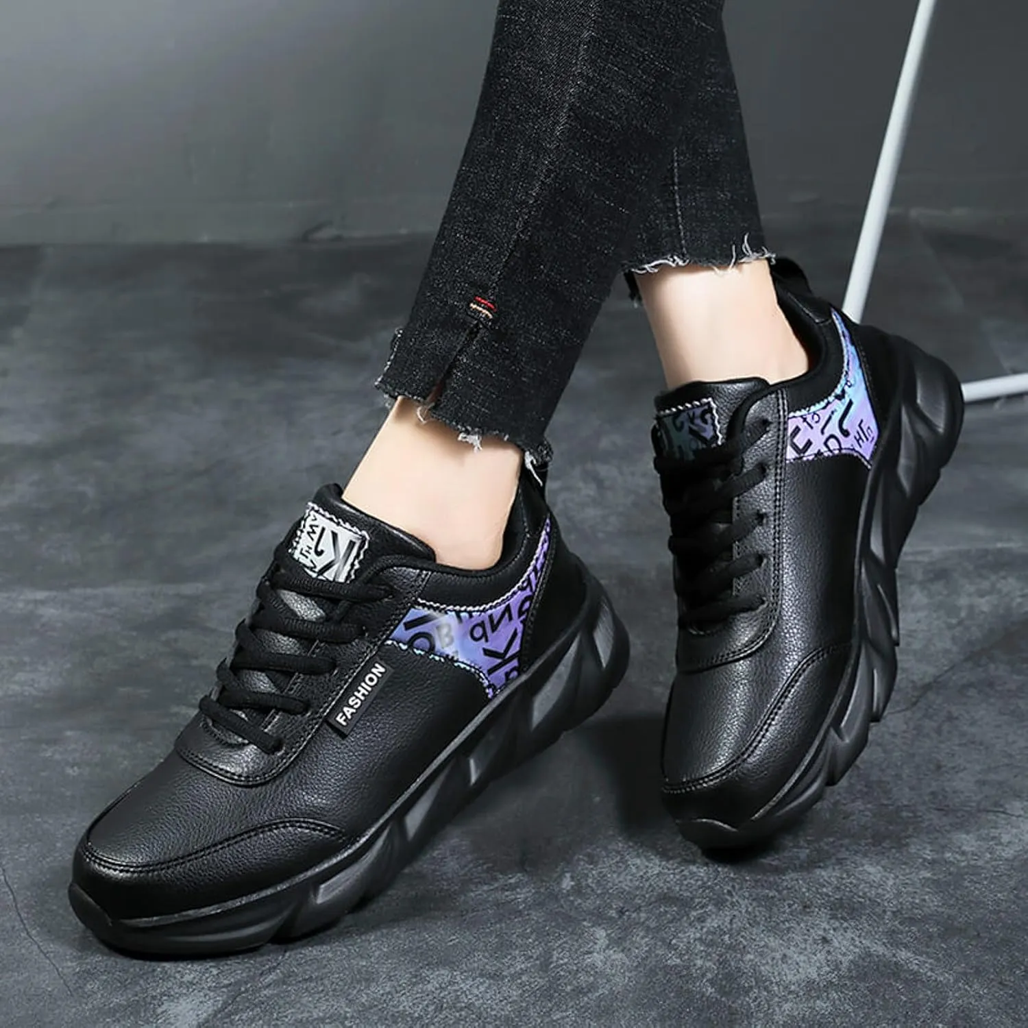 Slip on Walking Shoes Women Comfy PU Leather Non Slip Arch Support Running Shoes Breathable Mesh Sports Workout Tennis Shoes Fashion Lace Up Sneakers