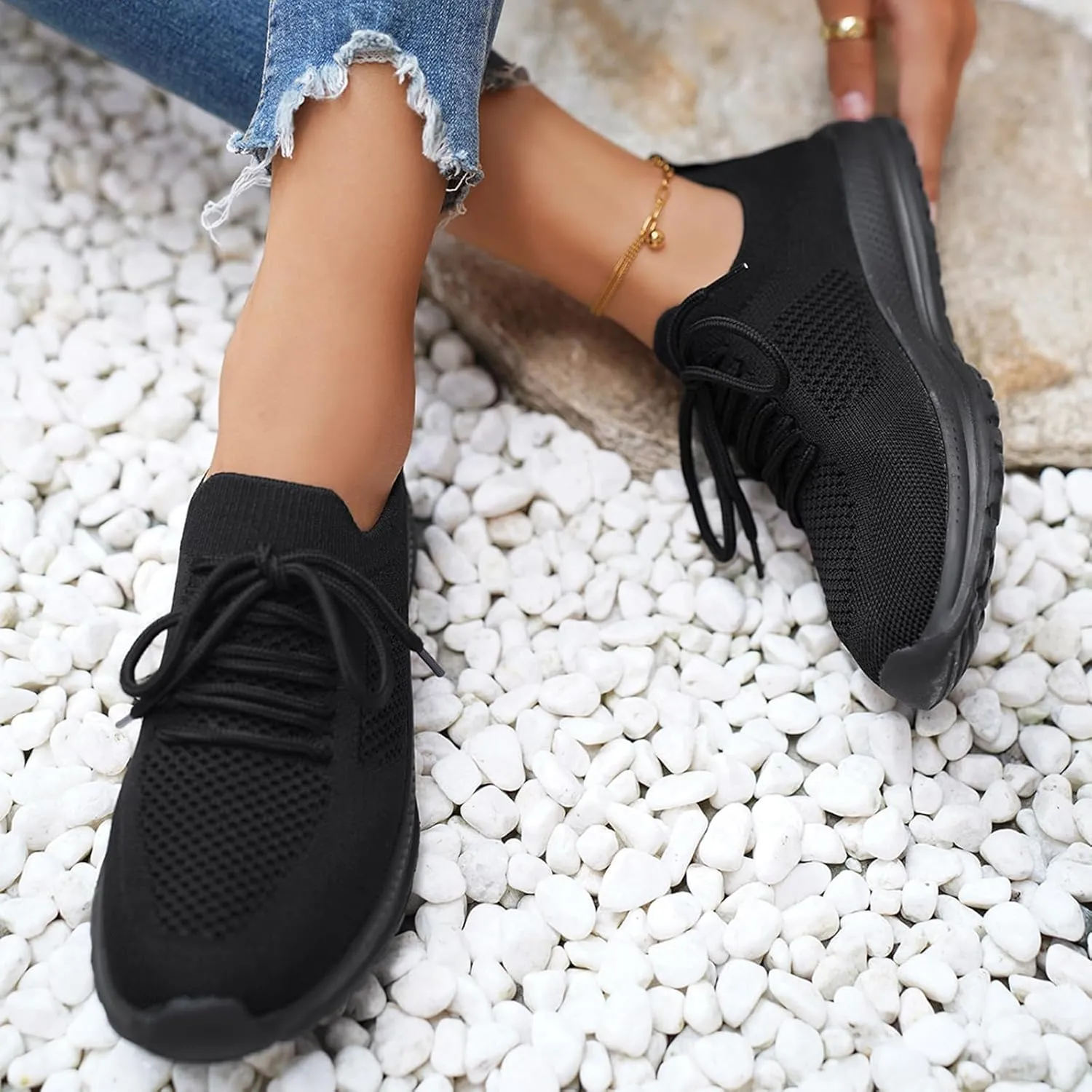 Slip on Walking Shoes Women Memory Foam Non Slip Vintage Wide Running Shoes Breathable Gym Workout Shoes Fashion Lace Up Sneakers