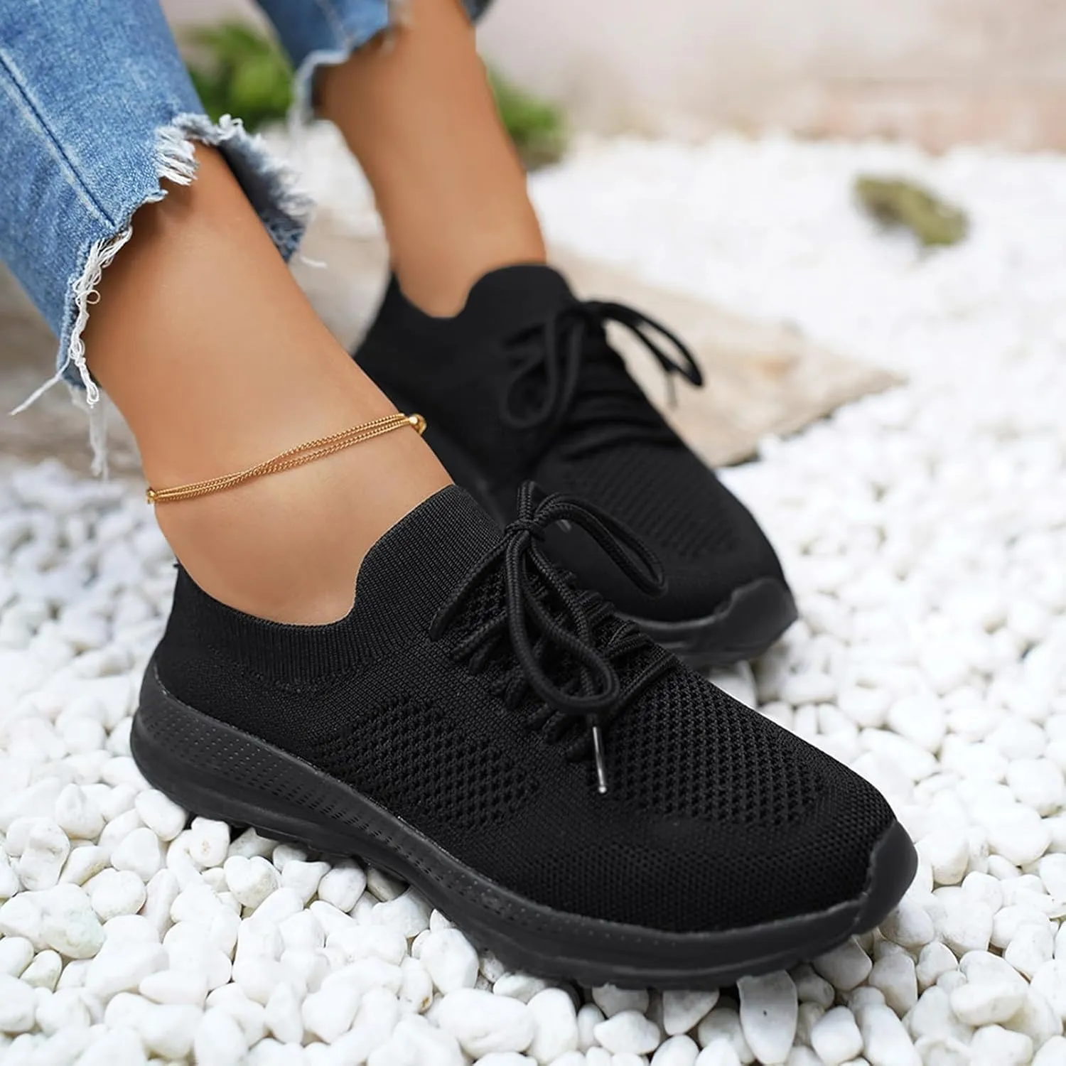 Slip on Walking Shoes Women Memory Foam Non Slip Vintage Wide Running Shoes Breathable Gym Workout Shoes Fashion Lace Up Sneakers