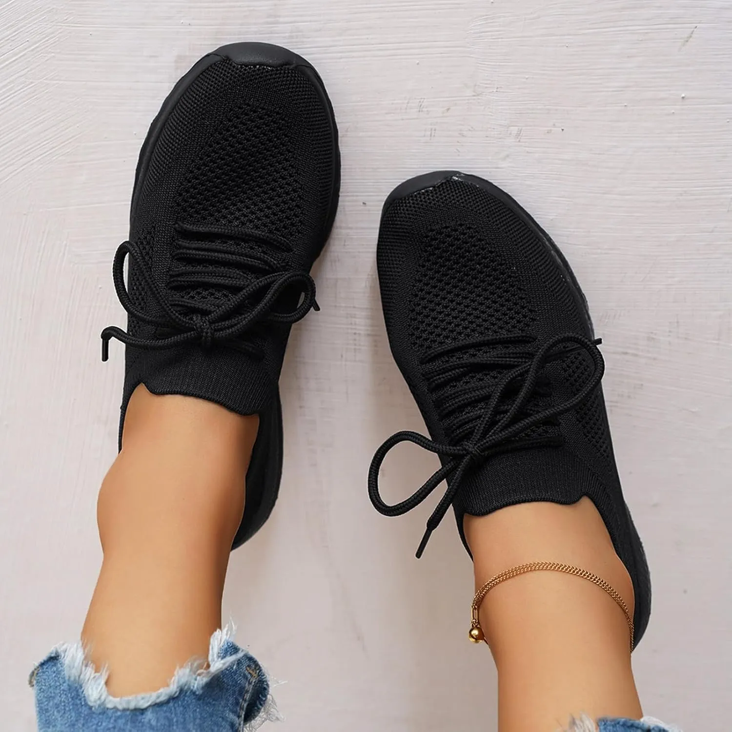 Slip on Walking Shoes Women Memory Foam Non Slip Vintage Wide Running Shoes Breathable Gym Workout Shoes Fashion Lace Up Sneakers