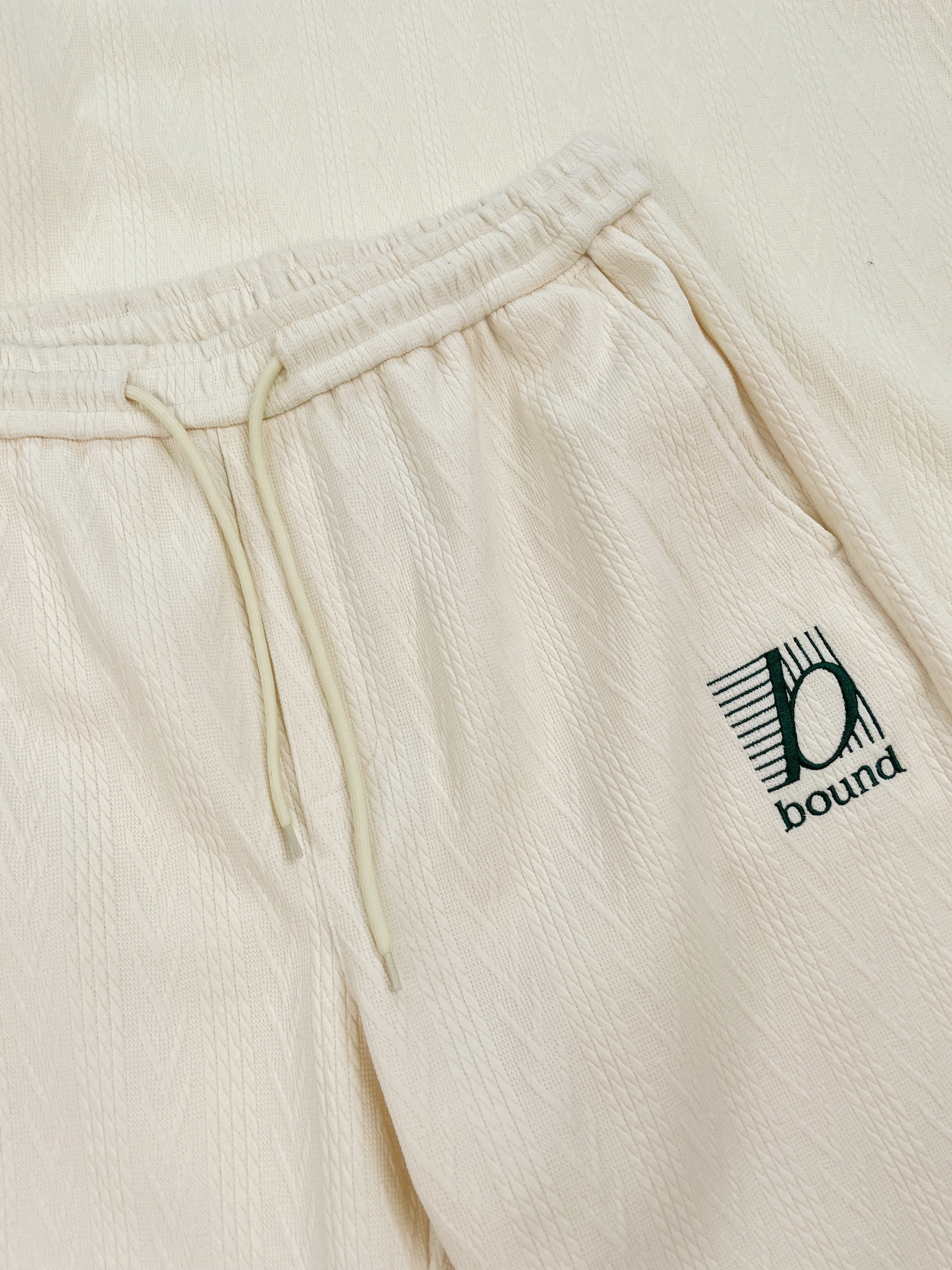 TENNIS CABLE TEXTURE SHORTS - ECRU