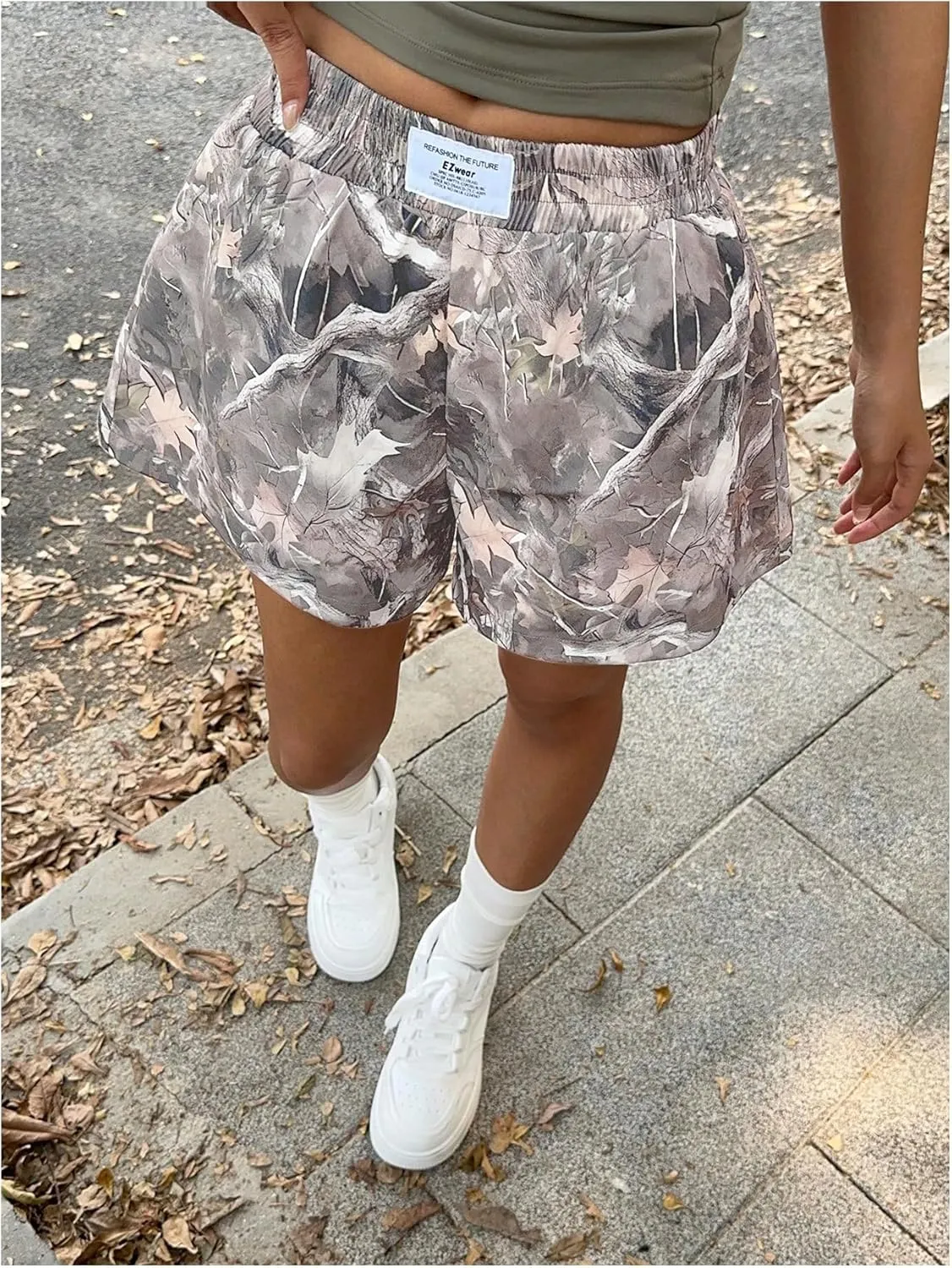 WDIRARA Women's Leopard Print Mini Shorts High Waist Elastic Loose Shorts