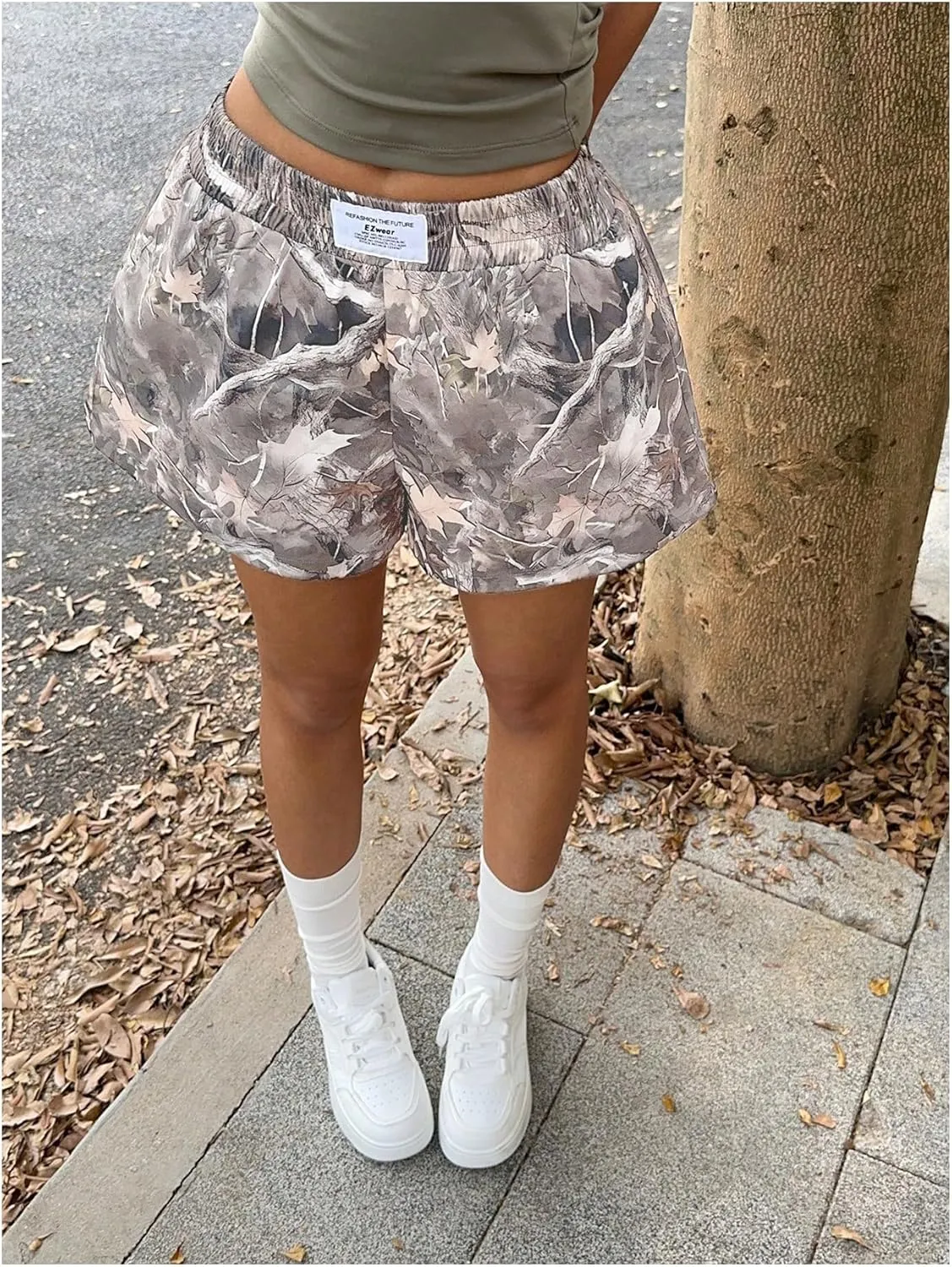 WDIRARA Women's Leopard Print Mini Shorts High Waist Elastic Loose Shorts