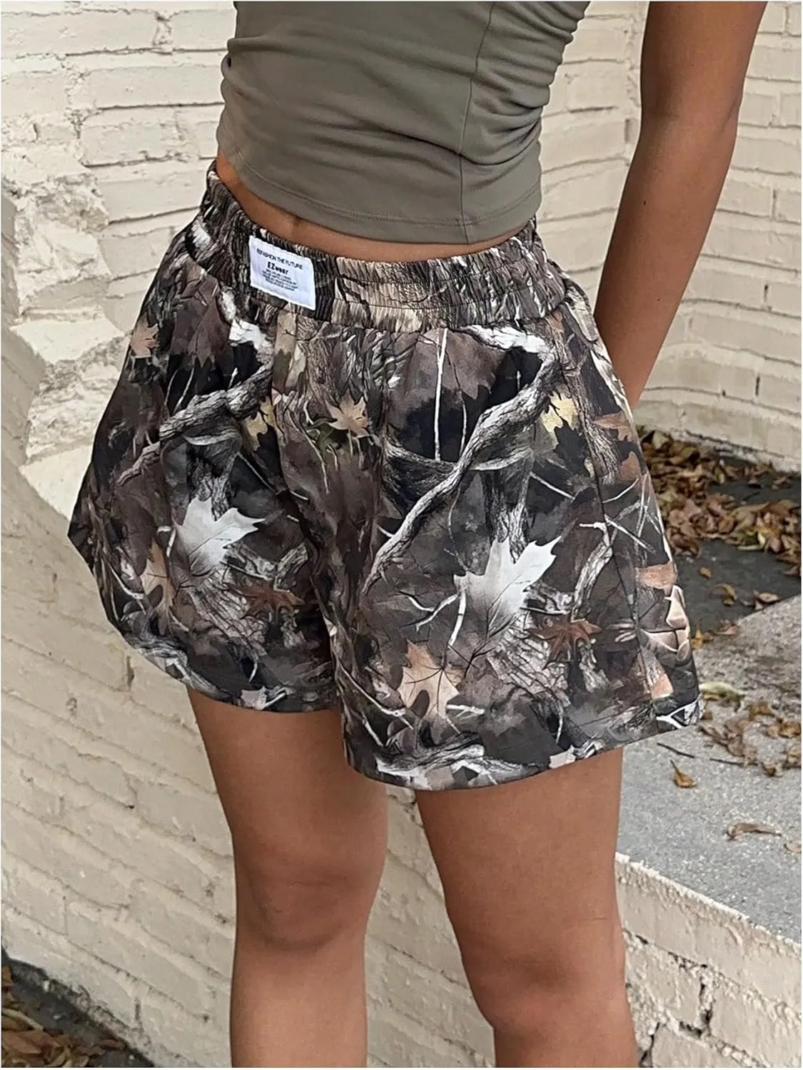 WDIRARA Women's Leopard Print Mini Shorts High Waist Elastic Loose Shorts