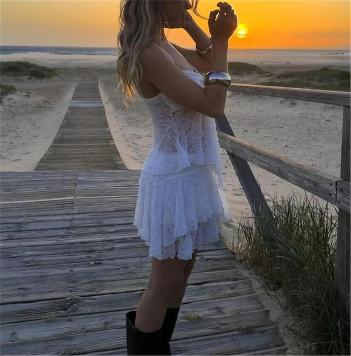 Women Ruffled Cami Tops Y2k Eyelet Lace Tank Top Cute Bow Detail Spaghetti Strap Solid Color Ruffled Hem Camisole