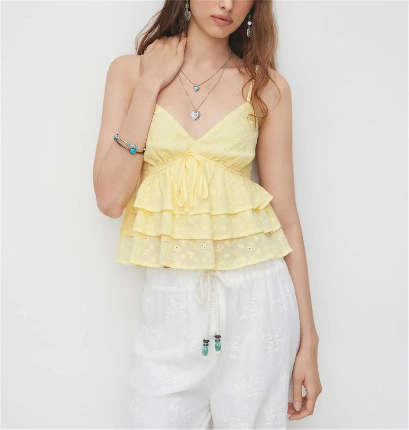 Women Ruffled Cami Tops Y2k Eyelet Lace Tank Top Cute Bow Detail Spaghetti Strap Solid Color Ruffled Hem Camisole