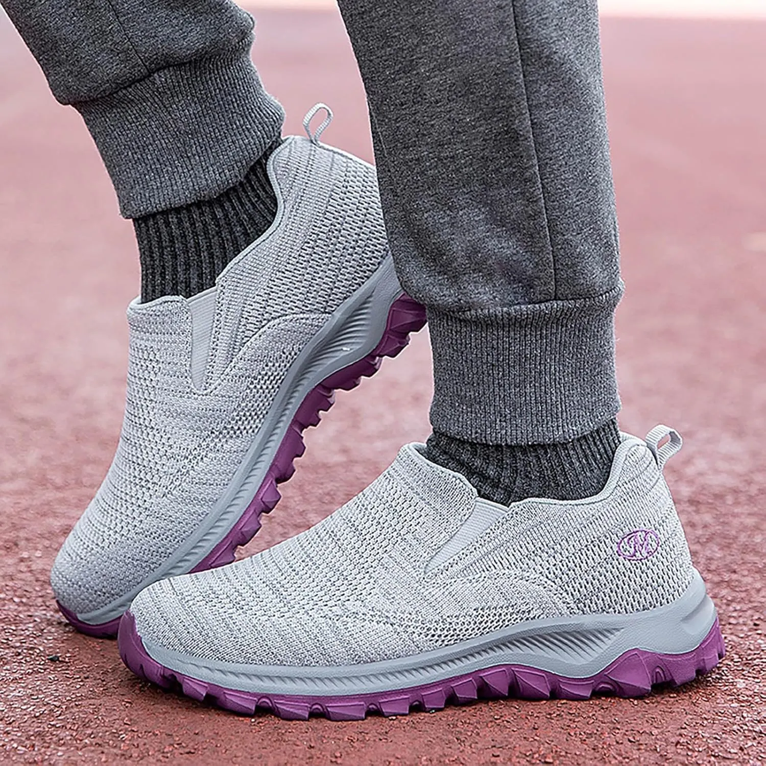 Women's Slip on Walking Shoes Dressy Knitted Non Slip Vintage Wide Running Shoes Breathable Mesh Sports Workout Tennis Shoes Fashion Lace Up Sneakers