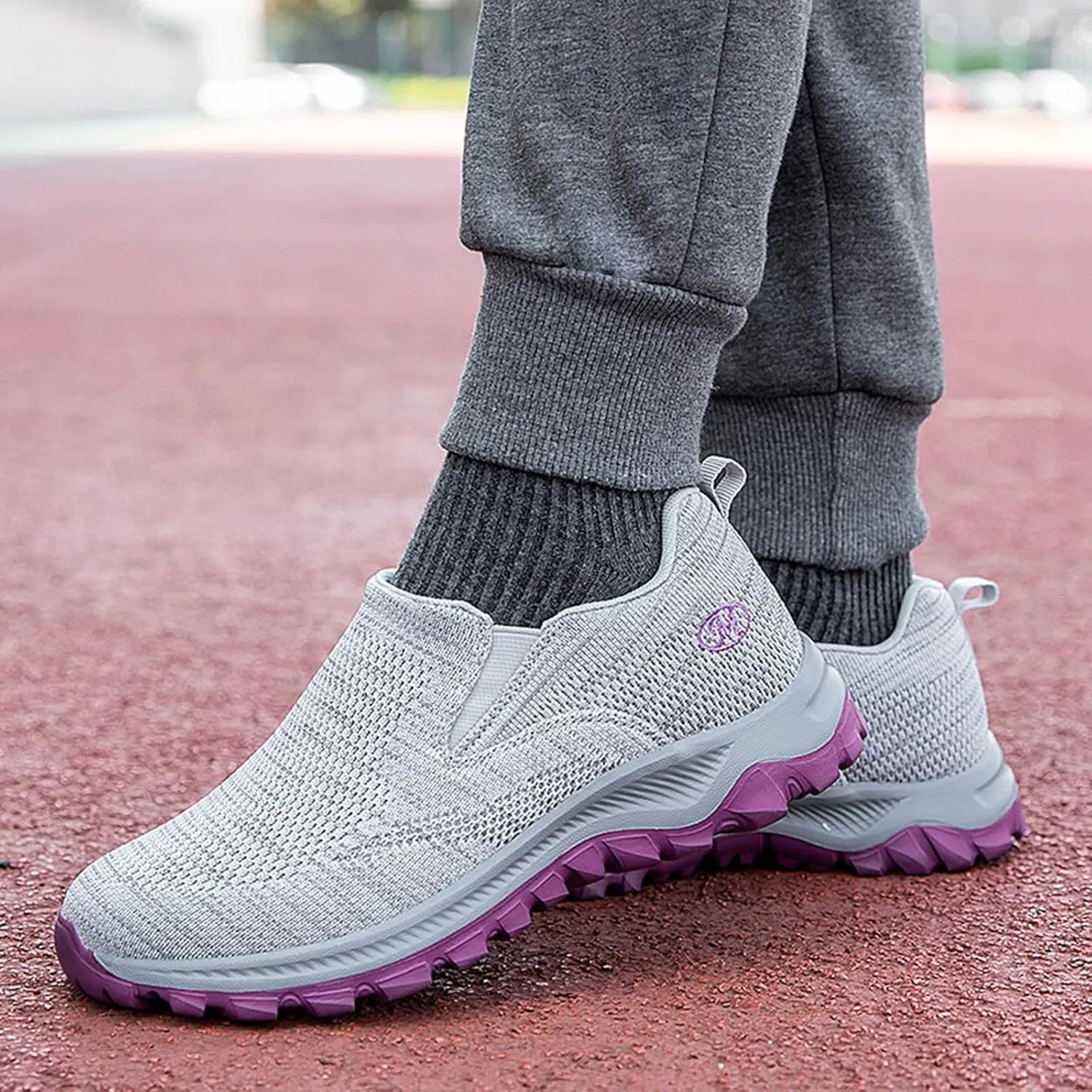 Women's Slip on Walking Shoes Dressy Knitted Non Slip Vintage Wide Running Shoes Breathable Mesh Sports Workout Tennis Shoes Fashion Lace Up Sneakers